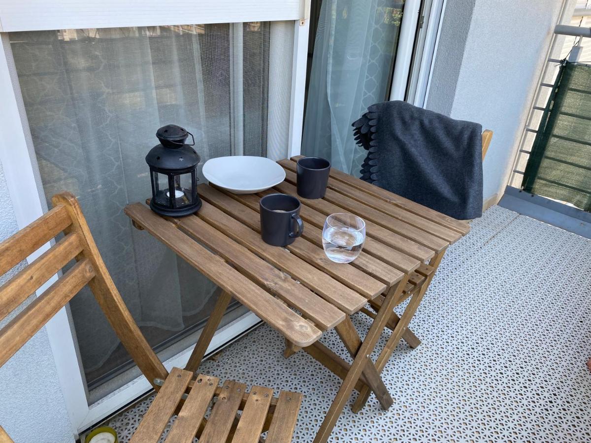 Sziget Apartment Győr Exteriör bild