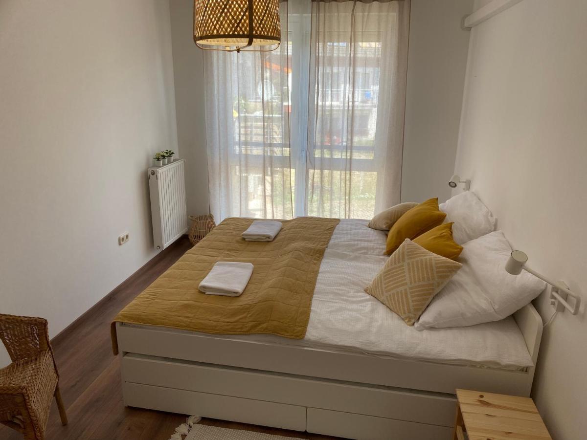Sziget Apartment Győr Exteriör bild